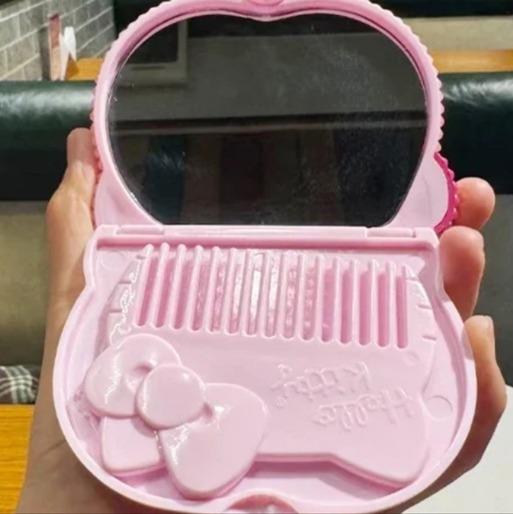 HELLO KITTY COMPACT MIRROR - Picture 3 of 4